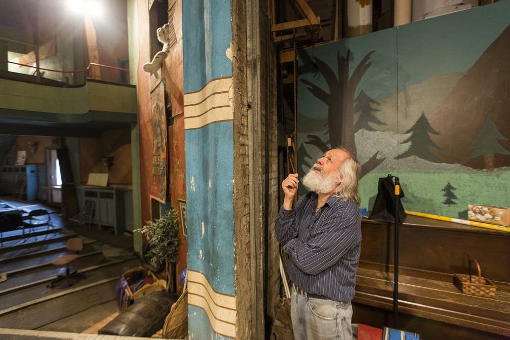 Pete Pellinen talks about the Lyric's history.
