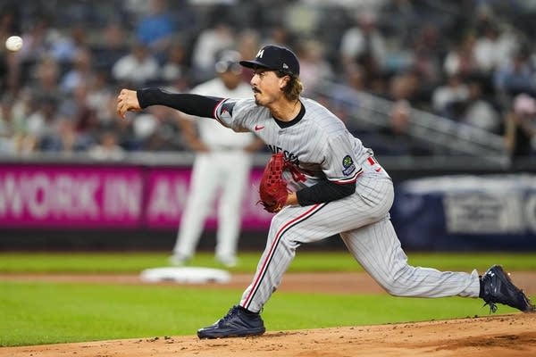 Joe Ryan throws 6 2/3 innings in Twins’ 4-1 victory over the Yankees