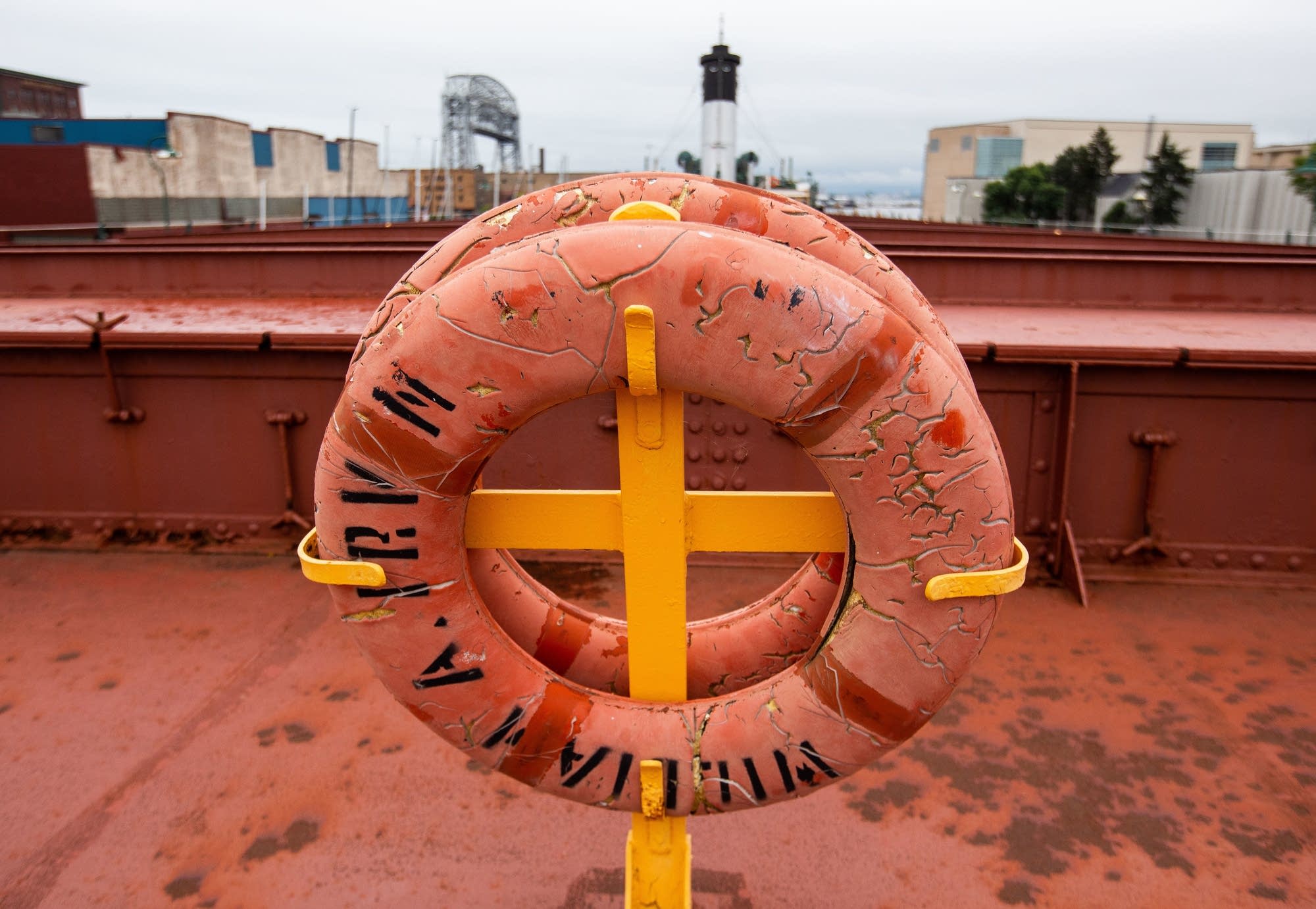 Threading the needle Mammoth Duluth museum ship eased out of longtime