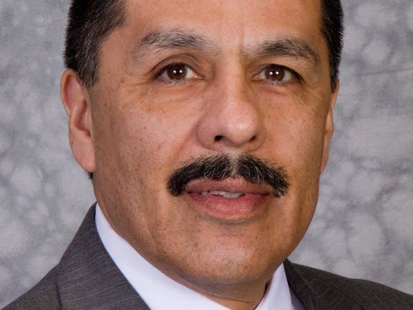 Rochester Public Schools Superintendent Michael Muñoz resigns