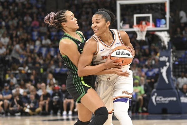 Williams scores 23 as Lynx win Game 1 of semifinals over Mercury 82-69