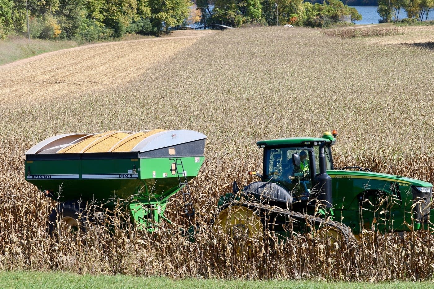 Minnesota farmers see a 'balancing act' navigating effects of Iran war | MPR News