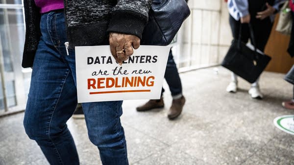 The data center fight ahead of the midterms