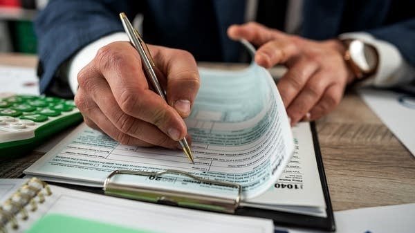 Here’s how the ultrarich avoid paying taxes