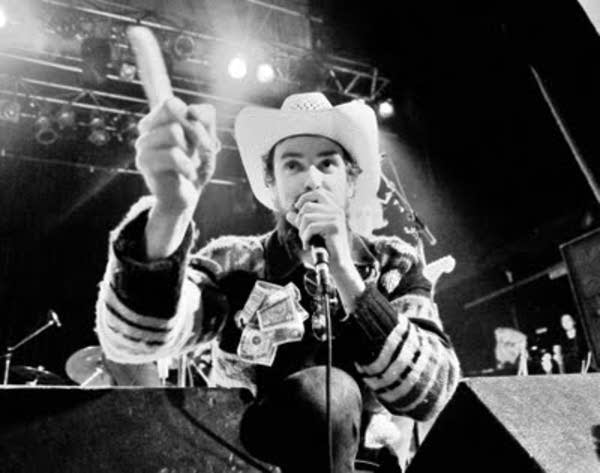 Jonny Corndawg performs in The Current Studio