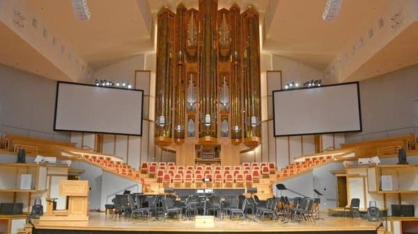 1990 Visser-Rowland organ at Wooddale Community Church, Eden Prairie, Minn.