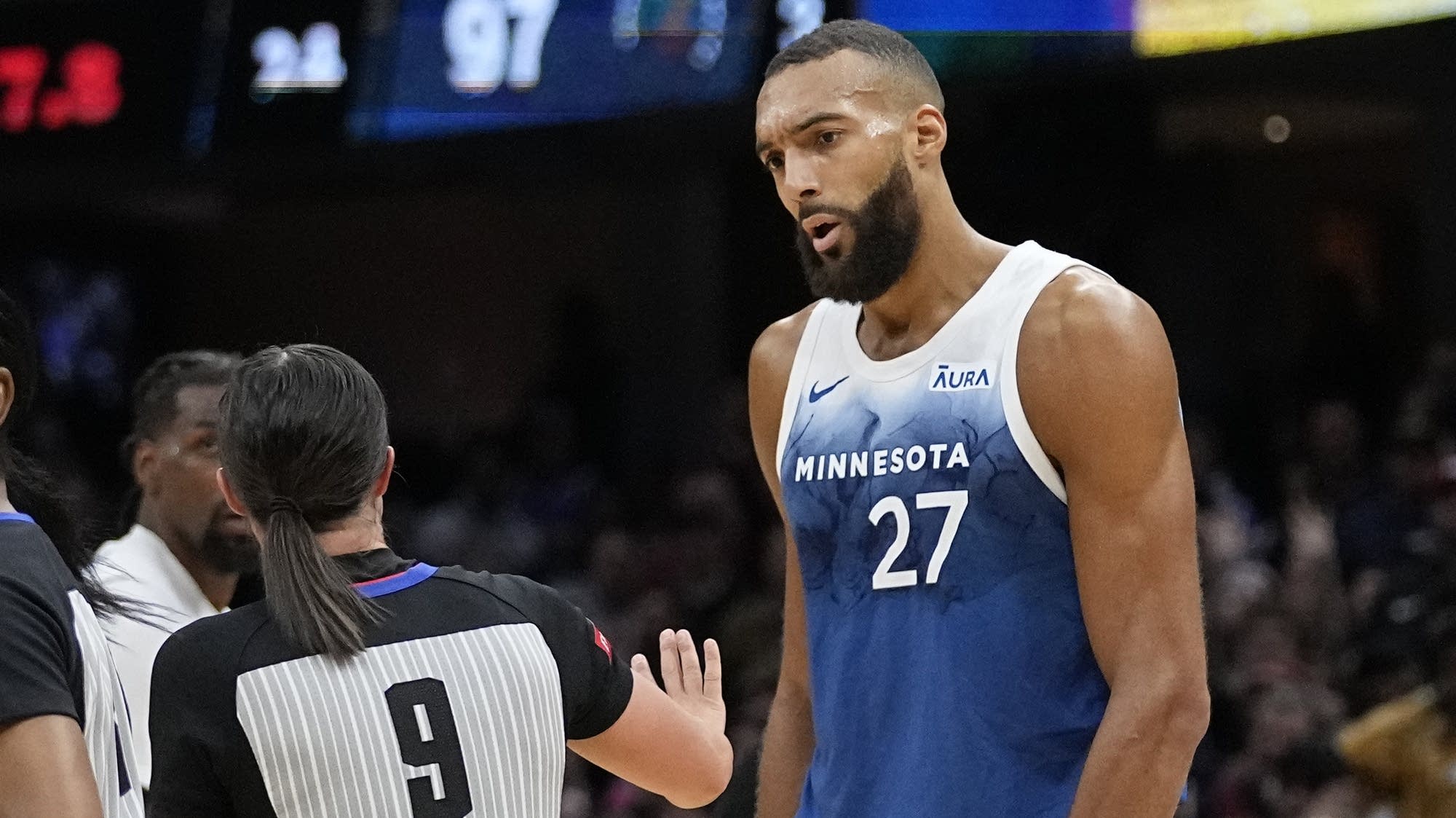 Timberwolves' Rudy Gobert fined $100,000 for directing 'money sign' gesture toward referee - Vimarsana News