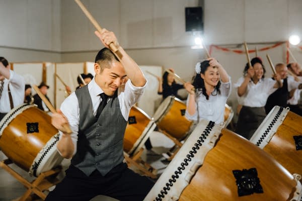 taiko drummers