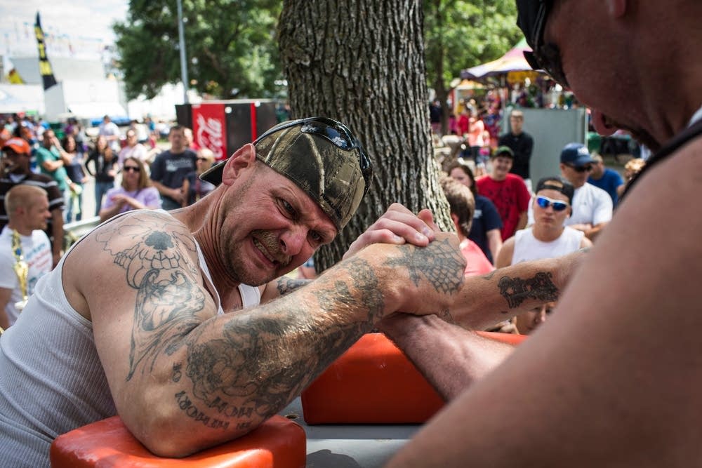Arm wrestling tournament