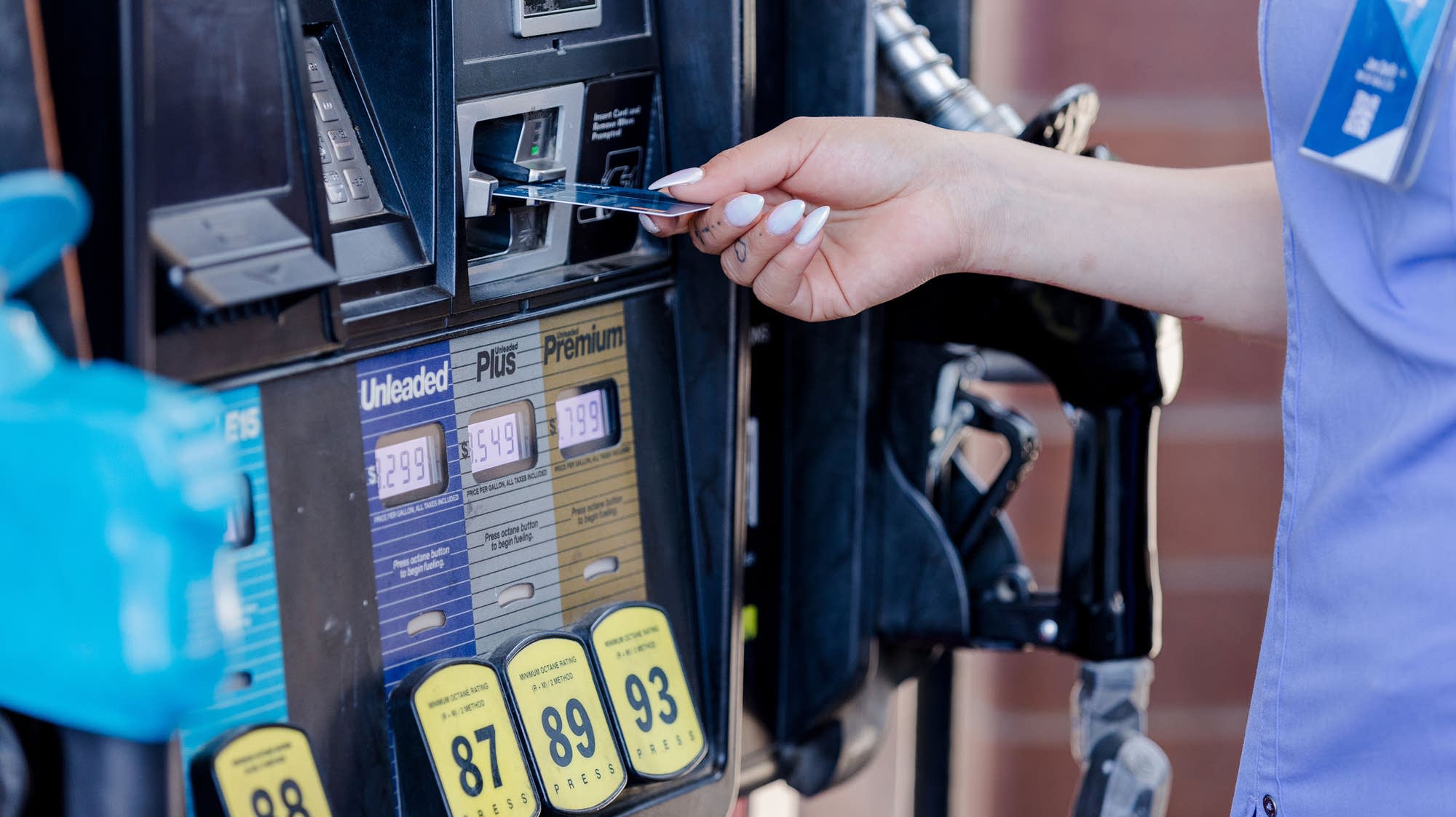 Credit cards are becoming easier to access for subprime borrowers