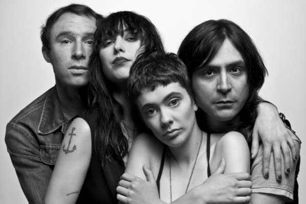 Those Darlins - In The Wilderness