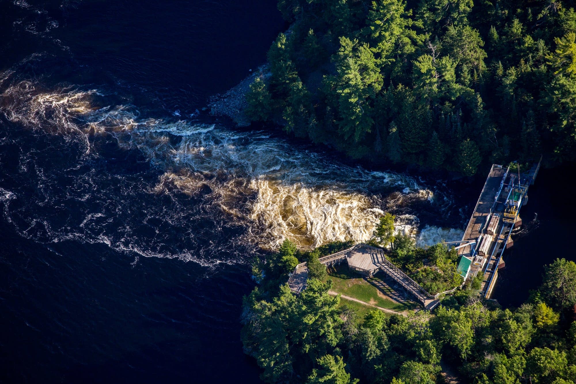 Photos Getting paid in sunsets at Voyageurs National Park Minnesota