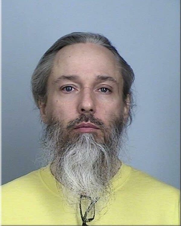 Court documents: Accused Minn. mosque bombing plotter attempted to escape