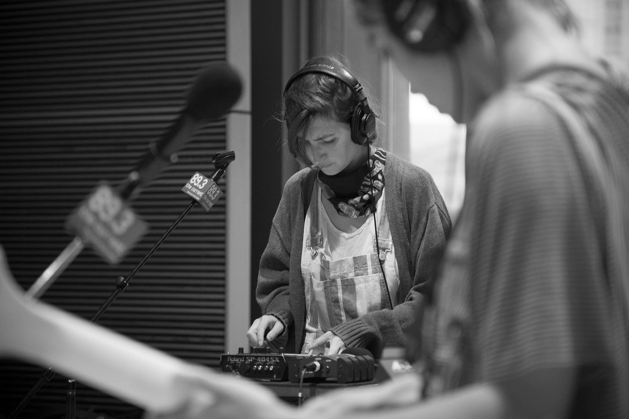 Warpaint perform in The Current studio The Current