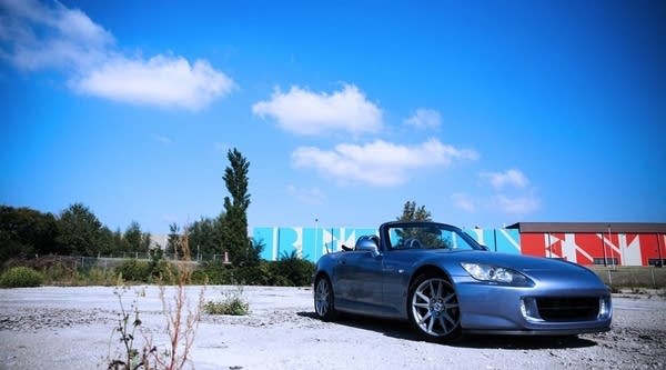 07/10/2017: Like a freeway with a special lane for Hondas, but not Toyotas