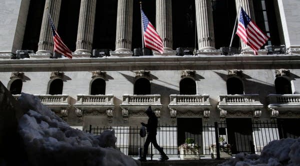 01/09/2018: Are bonds finally becoming competition for stocks?