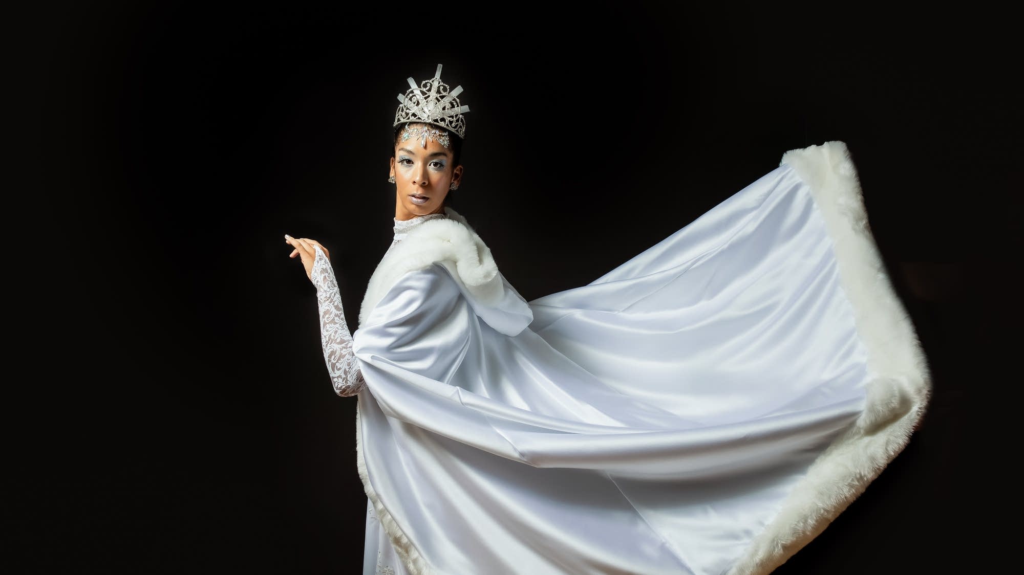 Art Hounds: A new interpretation of 'The Snow Queen' - Vimarsana News