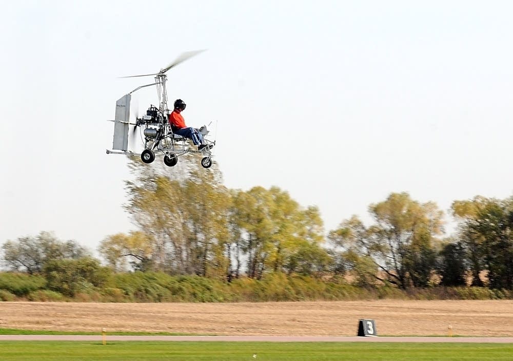 Gyrocopter enthusiasts share their passion in Mankato Minnesota