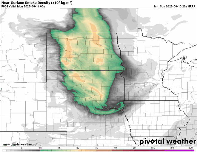 Near-surface smoke density Sunday 7 p.m. to Monday 9 a.m.