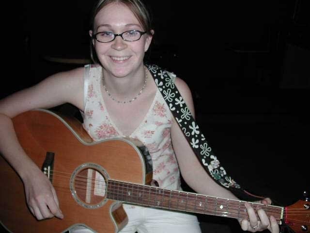 Female Dylan impersonator