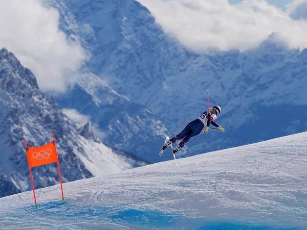 Lindsey Vonn's fall explained: A reverse banked section, an unfortunate bump and an inflated air bag