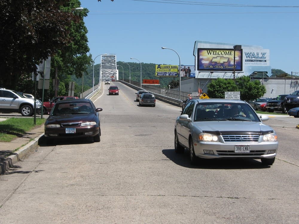 Opening Highway 43 bridge