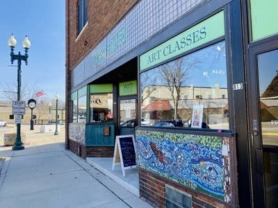A store front with "Art Classes" over the window.