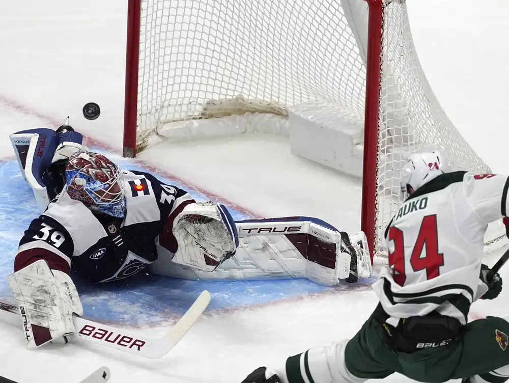 Avalanche beat weary Minnesota 5-2 to pull even with 3rd-place