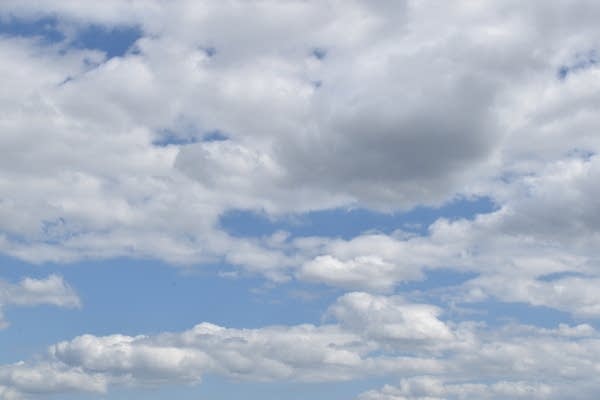 Weekend weather: Saturday shower chance, cooler Sunday