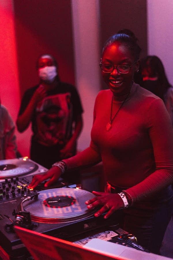 Reload.it class photos