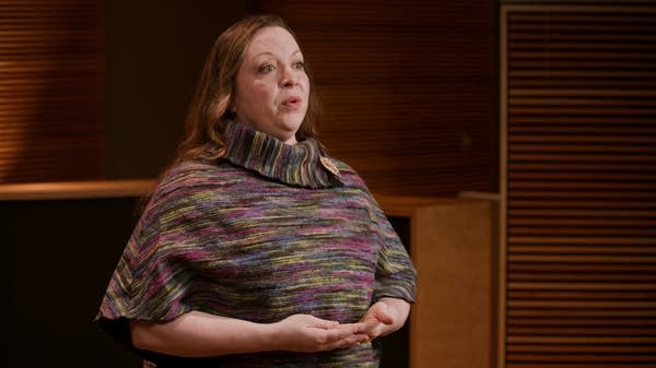 Class Notes thumbnail for a Voice & Vocal Health lesson. Includes singer Liz Pearse.