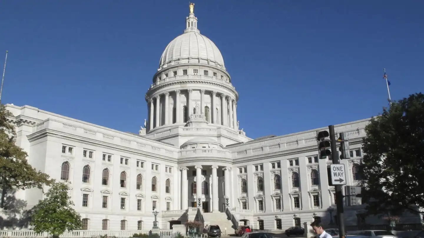 Wisconsin attorney general files felony charges against attorneys, aide who worked for Trump in 2020 - Vimarsana News