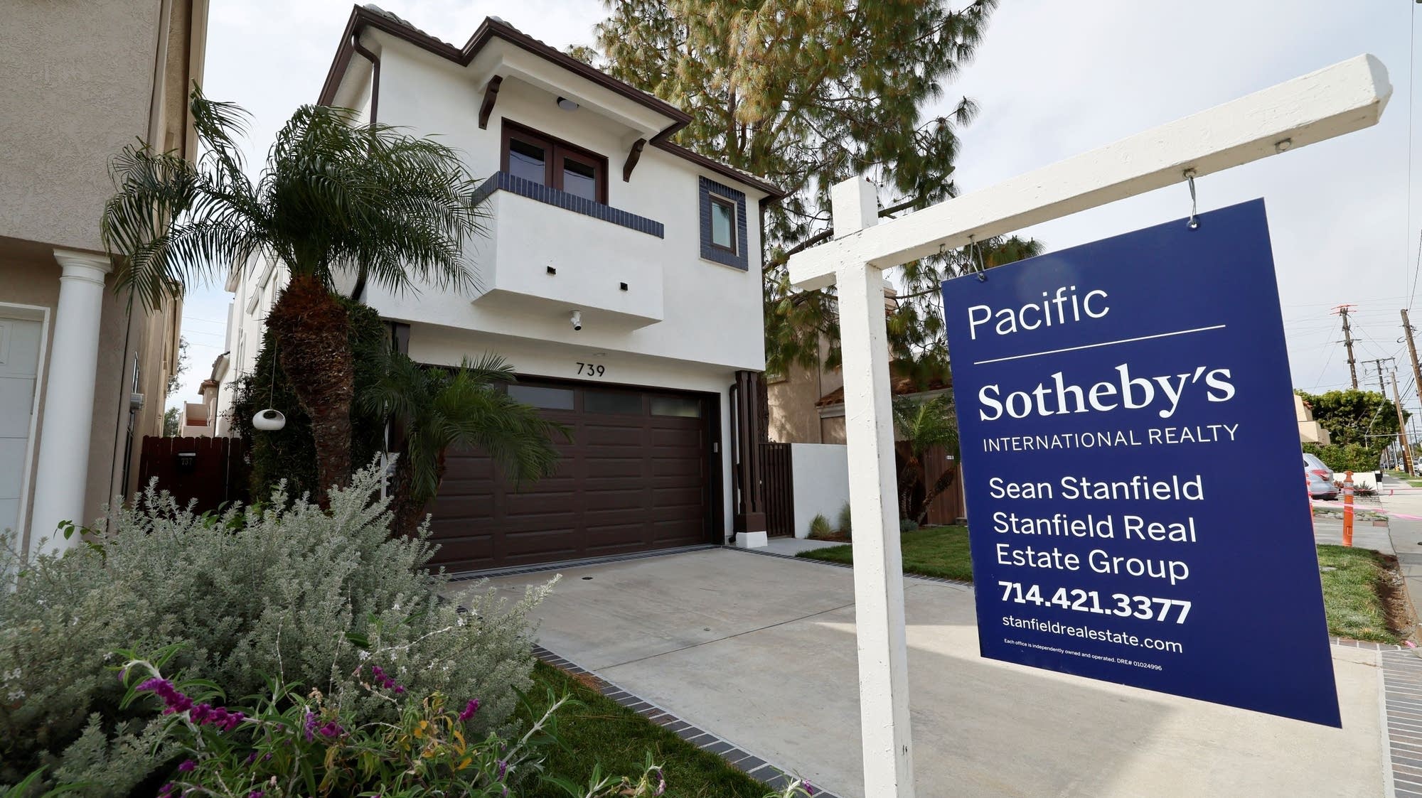 Why getting a $100,000 mortgage is so hard