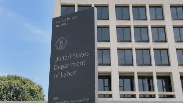 The missing October consumer price index and jobs reports may never be released. 